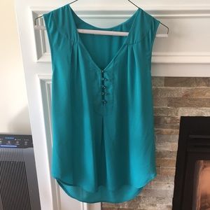 Sleeveless blouse